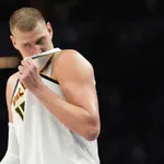 VIDEO / Denver pred ispadanjem iz doigravanja, Jokić isključen na samom kraju utakmice