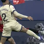 VIDEO / Realovci su bijesni: Budimir dobio po nogama u kaznenom prostoru protiv Barcelone, no sudac se nije oglasio