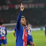 Parižani na korak do naslova, Doue junak protiv Bresta