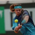 Rubljov u tri tijesna seta do osmine finala, Cirstea bez izgubljenog gema protiv Argentinke