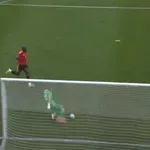 VIDEO / Hrvatska umalo zabila autogol, Kotarski spasio Pongračića
