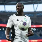 Bišćan ostao bez posla, klupu velikana preuzela legenda Manchester Cityja