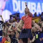 Sjajna priča iz Bostona: Škotski navijači na utakmici bejzbola dobili više od 10 tisuća dolara