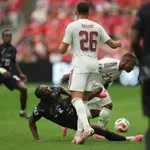 Katarski igrač koji je Kanađaninu slomio nogu dobio drakonsku kaznu od FIFA-e