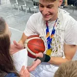 Tko je zlatni slovenski dečko Vit Hrabar? Radi s hrvatskim stručnjacima, voli Hezonju…