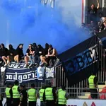 Navijači „skinuli“ igrače Budućnosti: Grof ih razume…