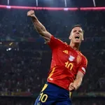 Dani Olmo: Igrač koji vraća slavu desetke na dresu