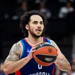 Larkin operisan, vraća se tek u februaru!