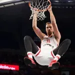 “Nikola Milutinov postaje Grk”