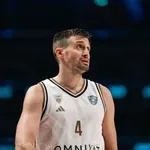 Dubai vaga o Avramoviću, Efes jači za startnu „četvorku“