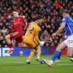 Liverpul izbegao poraz protiv Crnih mačaka, Čelsi pao u Lidsu