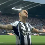 (VIDEO) „Kakav sam majstor!“ Gol Gimaraeša direktno iz kornera!