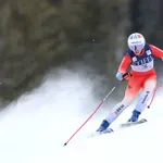 Gisin povredila kičmu, pomera ruke i noge nakon operacije