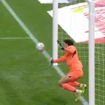 (VIDEO) Golman heroj Maroka: Bunu brani penale i jednom rukom