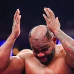 (VIDEO) Ostao bez kose usred meča, ali ne i bez pobede