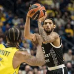 Pripali još koju, Kamerone!