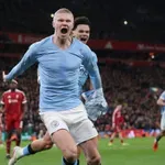 Čudesni Haland pogodio i na Enfildu, ostao je još samo jedan