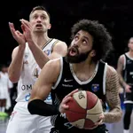Partizan – Dubai UŽIVO: Dvocifreno vođstvo crno-belih