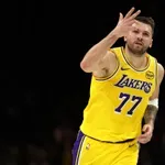 Luka Dončić uz rame Kobiju