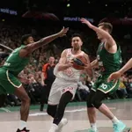 (VIDEO) Povreda, pa trojka Micića: „Osetio je bol u kolenu“