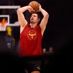 (VIDEO) Jokićeva blokada i dva penala za slavlje Denvera