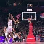 (VIDEO) Batler ludom trojkom izvukao Zvezdino smušeno poluvreme