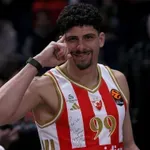 (VIDEO) Mateus oduševio i podržao košarkaše posle potresa mozga