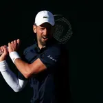 (VIDEO): Đoković iza reklame povraćao u sred meča