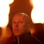 Slot: Ne pomažemo sami sebi