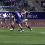 (VIDEO) Srbin tukao rivala i levom i desnom, pa dobio crveni
