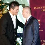 Majo, ipak, nije prošao