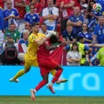 Nikola Vasilj startovao ispravno: Ni penal ni crveni karton
