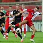 Tinejdžer presudio Staroj dami, Karađorđe prazan mnogo pre kraja