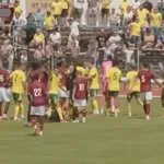 (VIDEO) Sudija pokušala da zaustavi tuču, zaradila potres mozga