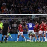 Remi sa Reksamom: Kardif slavi golmana i savršen slobodnjak u 98′