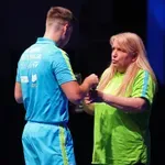 Slovenci in Slovenke v Londonu zanesljivo do prve zmage