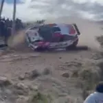 Tragedija na reliju: dirkalnik pod seboj pokopal gledalca (VIDEO)