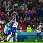 Poker golova i prekid zbog navijača u derbiju neporaženih