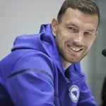 Džeko na ivici suza: Kao da prvi put treba da izađem na teren…