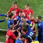 (VIDEO) Tuča Orlića sa Rusima u (ne tako) prijateljskom meču