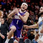 Devin Buker na pauzi