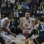 ''Kuva'' u Monaku, Majk Džejms nasrnuo na Okoba!