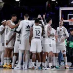 Efes na ispitu u Madridu, Realovih strašnih 16 od 17 kod kuće