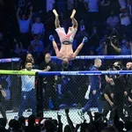 Kakav kraj UFC spektakla pred Belom kućom - Gejčijevo čudo za titulu, Topurija neprepoznatljivog lica posle teškog poraza!