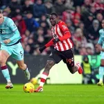 Nadahnuti afrički šampion Dijara i "projektil" Talbija i pogurali Sanderlend u borbu za Evropu, a Barnli prema ambisu