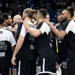 UŽIVO - ''Grobari'' označili glavne krivce, zvižduci za dvojicu igrača!