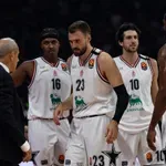 Pobeda nad Partizanom samo kratak bljesak, Armani se vratio porazima