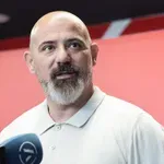 Stanković najavio transfer "bombu": "Sale, dobro nam došao, ali na terenu ne gledam ni rođenog brata"