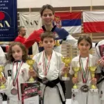 Trstenički karatisti zablistali u Budimpešti: Sedmoro reprezentativaca osvojilo 11 medalja