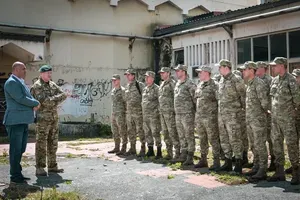 (VIDEO/FOTO) Vojska uklonila nereprezentativne objekte u centru Pljevalja